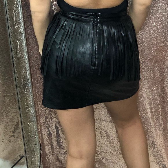 Leather fringe skirt - Picture 2 of 2